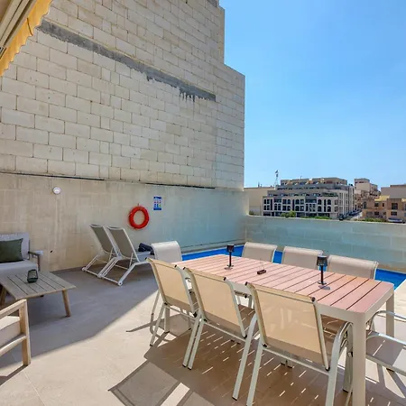 Casa vacanze 4 Bedroom Gozo With Private Pool & Garage Mgarr