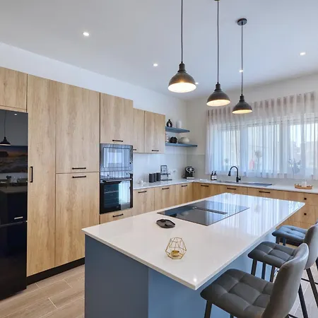4 Bedroom Gozo With Private Pool & Garage Casa vacanze *