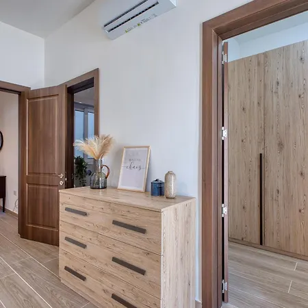 4 Bedroom Gozo With Private Pool & Garage *