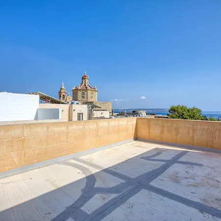 Casa vacanze 4 Bedroom Gozo With Private Pool & Garage