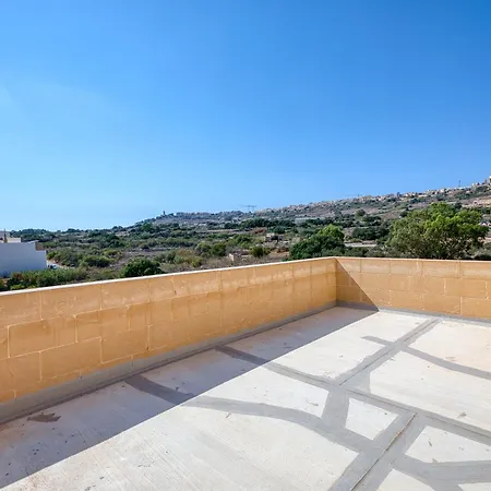 4 Bedroom Gozo With Private Pool & Garage Casa vacanze *