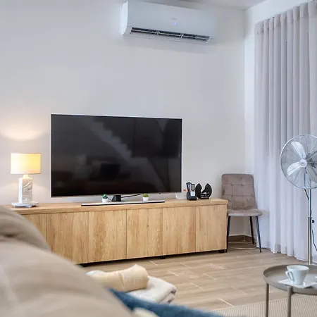 4 Bedroom Gozo With Private Pool & Garage Mgarr